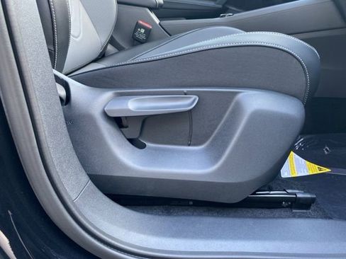 New 2025 Volkswagen Tiguan SE image 49