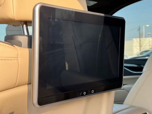 Certified 2023 Cadillac Escalade Premium Luxury w/ Performance Package image 35