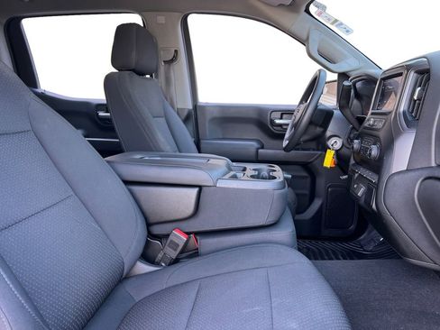 Used 2020 Chevrolet Silverado 1500 Custom w/ Custom Value Package RWD image 17