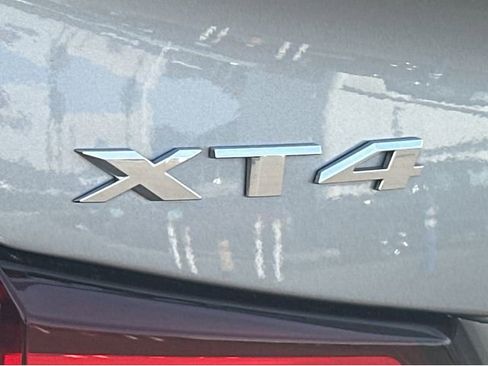 Certified 2024 Cadillac XT4 Premium Luxury image 9