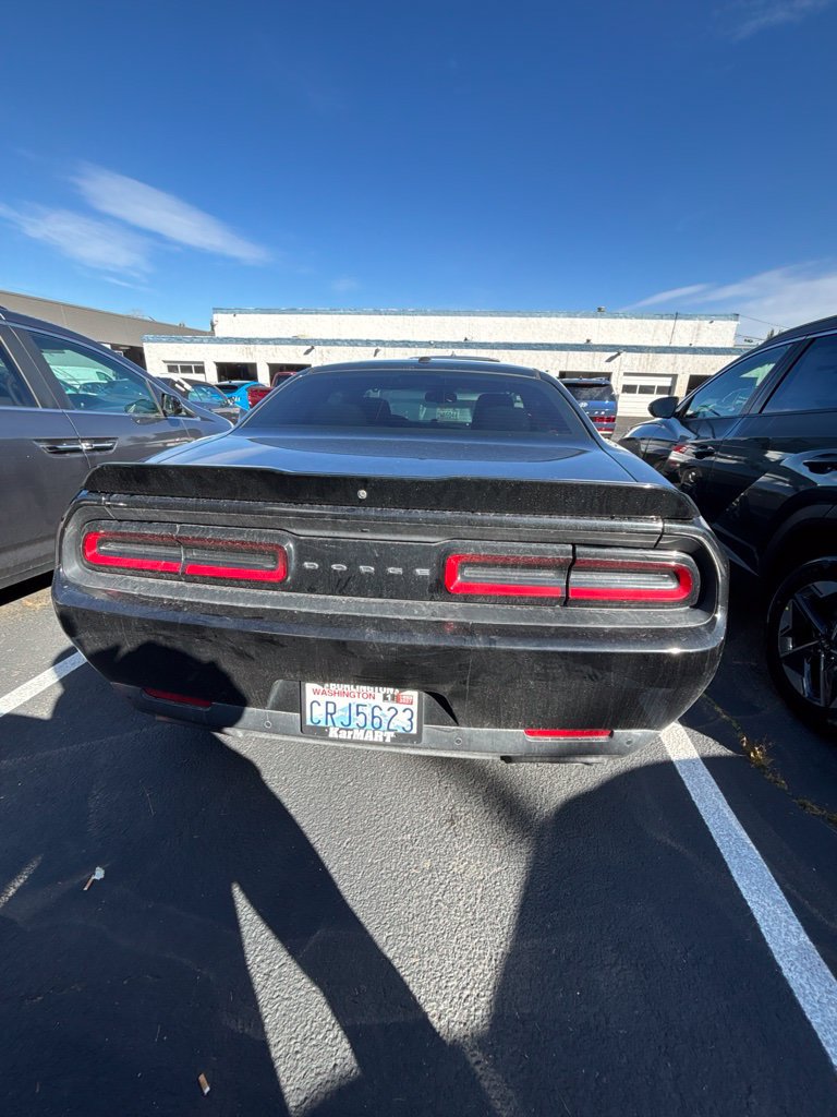 Used 2019 Dodge Challenger R/T RWD image 3