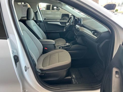 Used 2022 Ford Escape SE w/ Cold Weather Package image 41