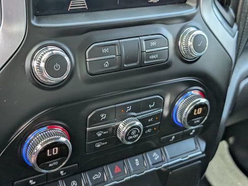 Used 2021 GMC Sierra 1500 SLE w/ X31 Off-Road Package AWD/4WD image 20