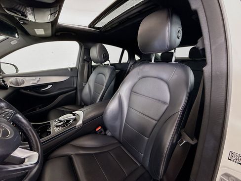 Used 2019 Mercedes-Benz GLC 300 4MATIC Coupe image 11