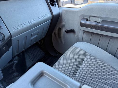 Used 2015 Ford F250 XL w/ XL Value Package image 16