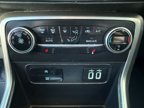 Used 2021 Ford EcoSport SE image 15