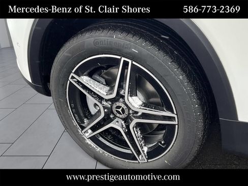 Used 2026 Mercedes-Benz GLB 250 4MATIC image 11