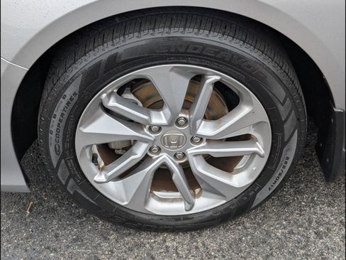 Used 2018 Honda Accord LX image 22