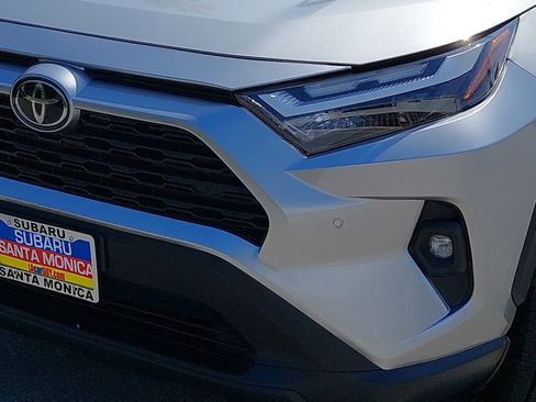 Used 2022 Toyota RAV4 XLE Premium FWD image 30