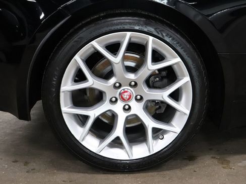 Used 2019 Jaguar F-TYPE Convertible image 38