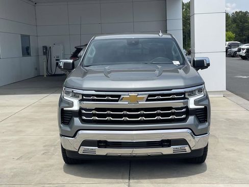Used 2023 Chevrolet Silverado 1500 LTZ AWD/4WD image 3