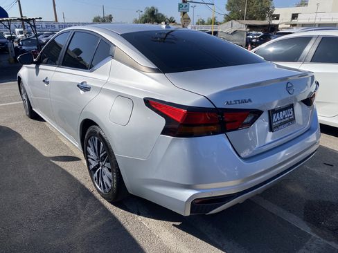 Used 2023 Nissan Altima 2.5 SV FWD image 10