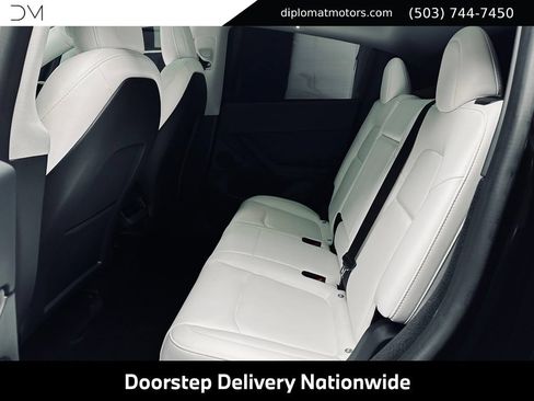 Used 2023 Tesla Model Y Long Range AWD/4WD image 23