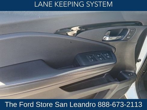 Used 2020 Honda Pilot Touring image 10