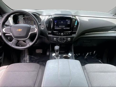Used 2023 Chevrolet Traverse LT FWD image 16