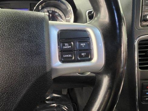 Used 2019 Dodge Grand Caravan GT FWD image 17
