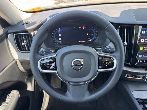 Used 2025 Volvo XC60 B5 Plus w/ Climate Package AWD/4WD image 11