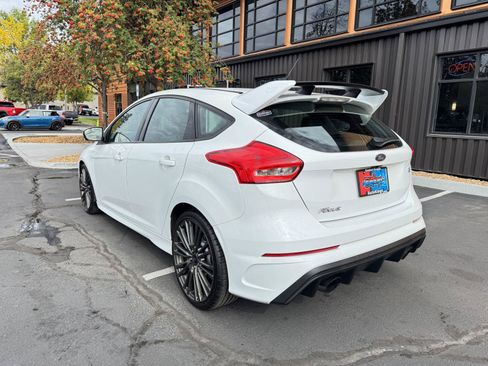 Used 2017 Ford Focus RS AWD/4WD image 3