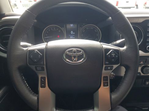 Used 2021 Toyota Tacoma SR5 image 19