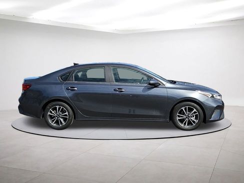 Used 2024 Kia Forte LXS FWD image 8