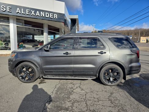 Used 2019 Ford Explorer Sport w/ Equipment Group 401A image 9