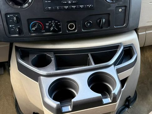 Used 2012 Ford E-350 and Econoline 350 XLT RWD image 16