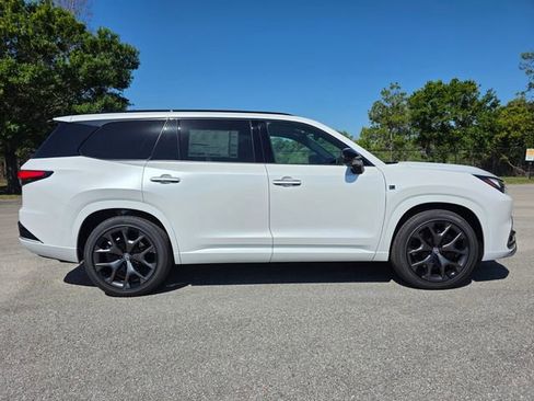 New 2026 Lexus TX 500h AWD image 2