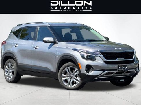 Used 2023 Kia Seltos S w/ Navigation Package AWD/4WD image 2