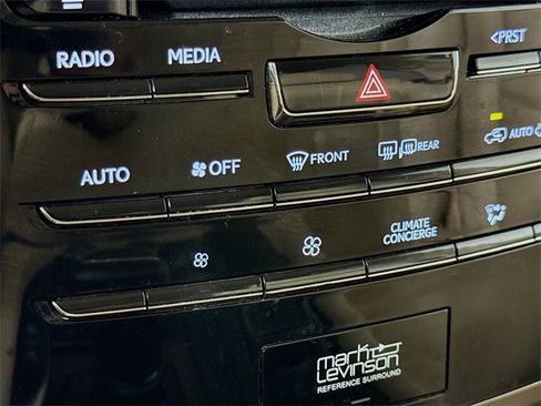 Used 2017 Lexus LX 570 4WD image 18