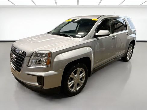 Used 2017 GMC Terrain SLE FWD image 1