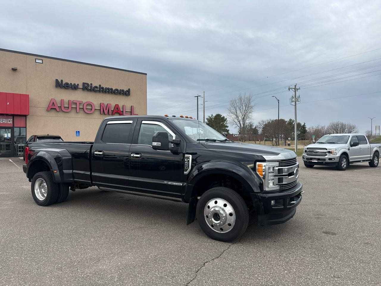Used 2018 Ford F450 Limited w/ FX4 Off-Road Package AWD/4WD image 7