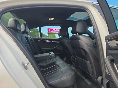 Used 2019 BMW 540i w/ Convenience Package RWD image 43
