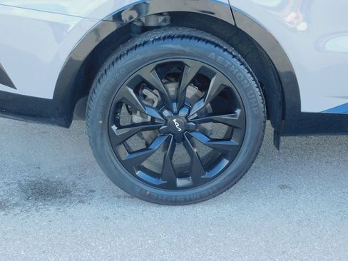 Used 2022 Kia Sorento SX image 11