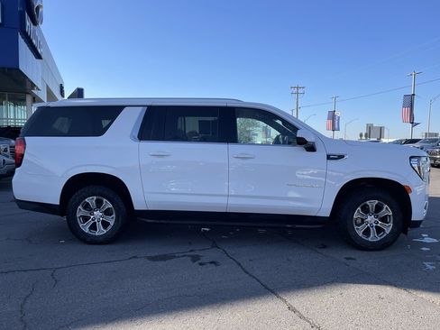 Used 2022 GMC Yukon XL SLE w/ Max Trailering Package image 8