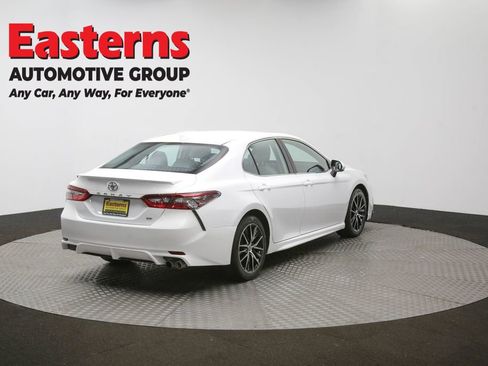 Used 2024 Toyota Camry SE image 40