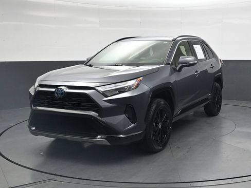 Used 2023 Toyota RAV4 SE AWD/4WD image 13