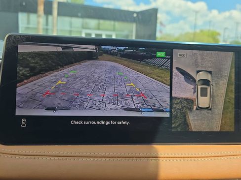 Certified 2025 INFINITI QX60 Sensory image 21