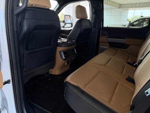 Used 2023 Ford F250 Lariat w/ FX4 Off-Road Package AWD/4WD image 15