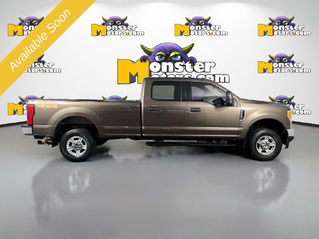 Used 2017 Ford F250 XLT w/ XLT Value Package AWD/4WD image 4