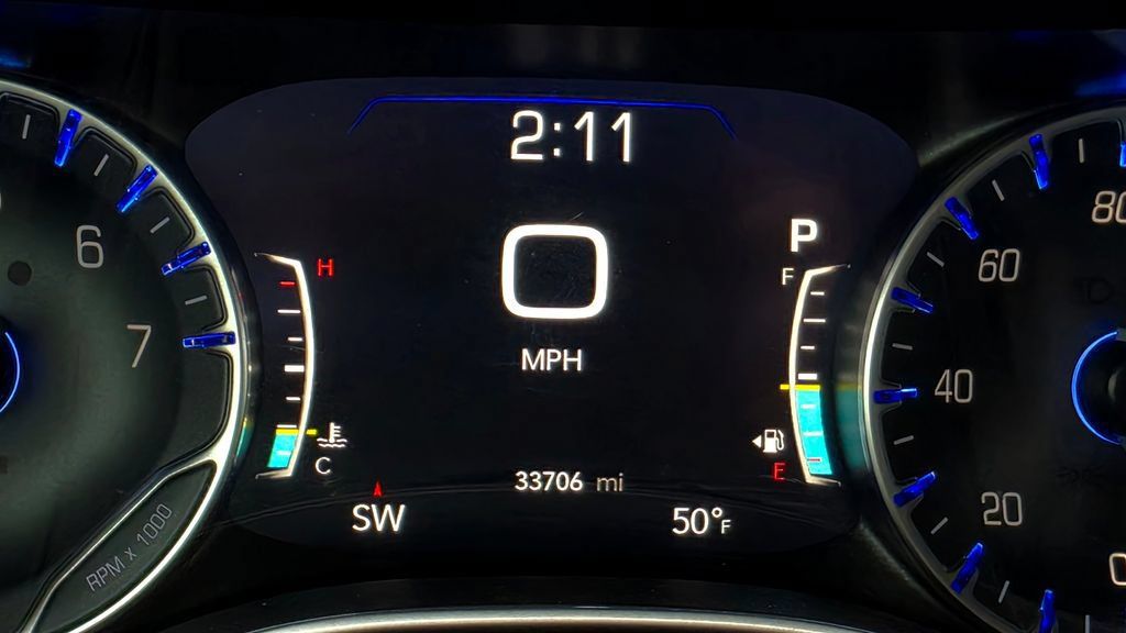 Used 2025 Chrysler Pacifica Select FWD image 31