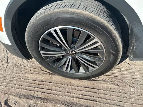 Used 2024 Volkswagen Tiguan Wolfsburg Edition image 20