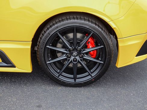 New 2026 Toyota GR86 YUZU Limited image 9