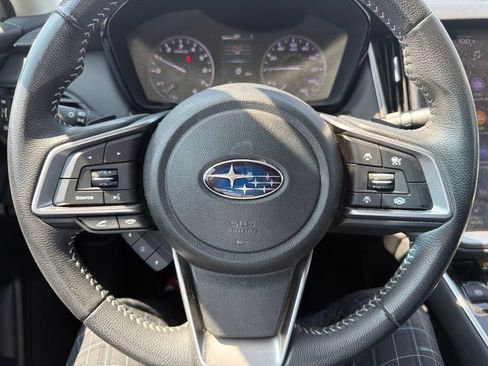 Used 2022 Subaru Outback Premium AWD/4WD image 2
