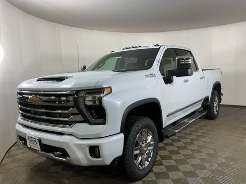 New 2026 Chevrolet Silverado 2500 High Country w/ High Country Premium Package AWD/4WD image 3