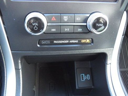 Certified 2024 Ford Edge SEL w/ Convenience Package image 19