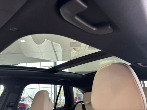 Used 2026 Mercedes-Benz GLC 300 image 12