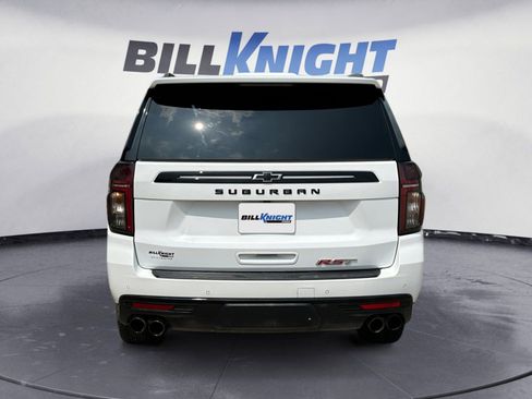 Used 2023 Chevrolet Suburban RST w/ Sport Performance Package AWD/4WD image 4