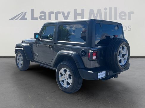 Used 2023 Jeep Wrangler Sport S AWD/4WD image 3
