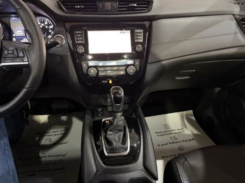 Used 2020 Nissan Rogue SL w/ Premium Package image 22