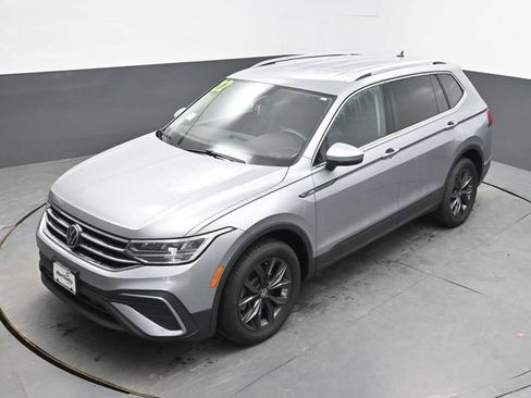 Used 2022 Volkswagen Tiguan SE FWD image 19